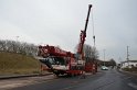 LKW umgestuerzt Niehler Hafen P248